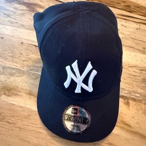 New Era Infant NY Yankees Hat. NEW with tags